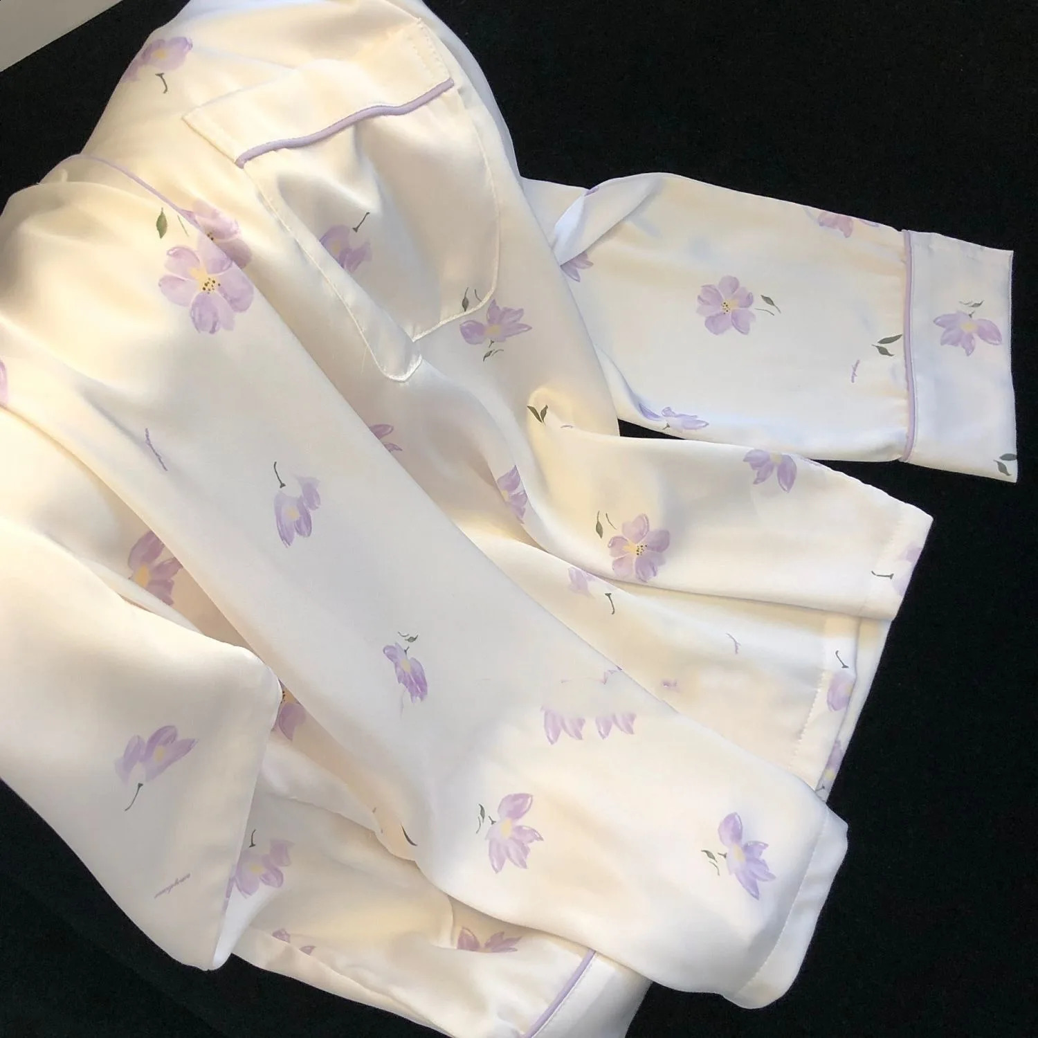 Ice Silk 2-piece Womens Pajamas Autumn Spring Womens Pajama Set Elegant Decorative Flower Home Wear Soft Pajamas 250326