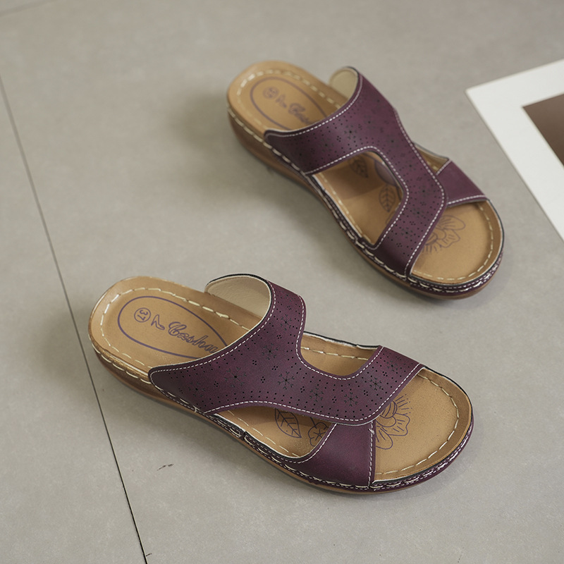 Slope heel slippers Designer Slipper Thick soled sandals One toe open toe shoes Fish mouth round head cool mop Hollow out beach shoes HOT 2025