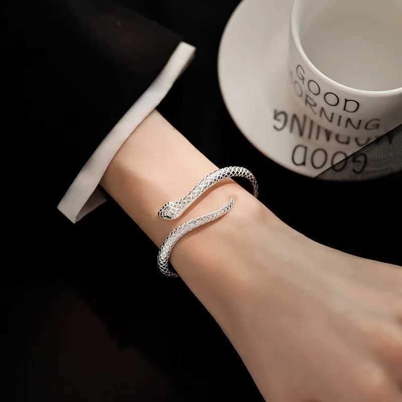 Fashion Originality Personalized Snake Open Cuff Bracelet and Bracelet Suitable for Women Fashion Girls Daily Party Jewelry Friends Creative GiftsT250
