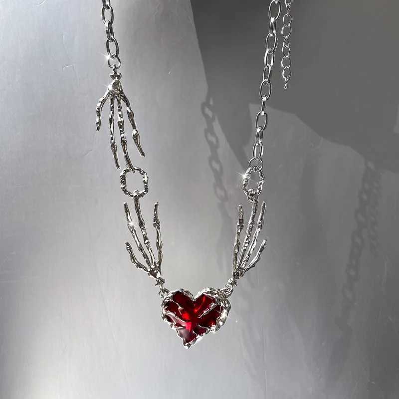 Heart shaped design redstone hand bone chain womens necklace Ins design heart shaped charm Korean chain womens necklace Y250329