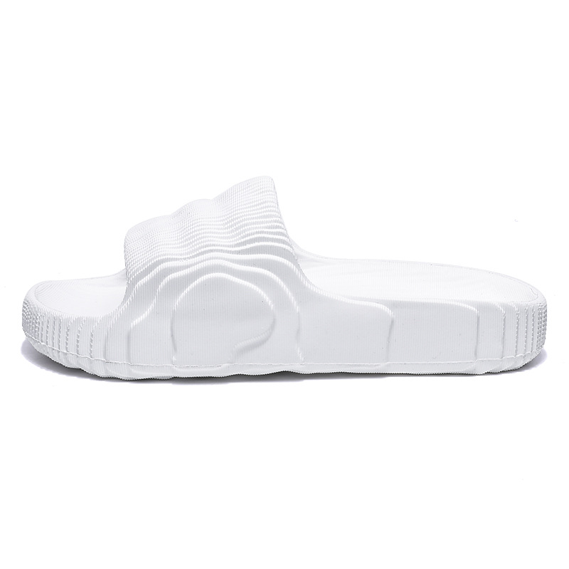 Men's summer new fashion beautiful simple slippers wear thick soles non-slip outdoor sports leisure beach flip-flops