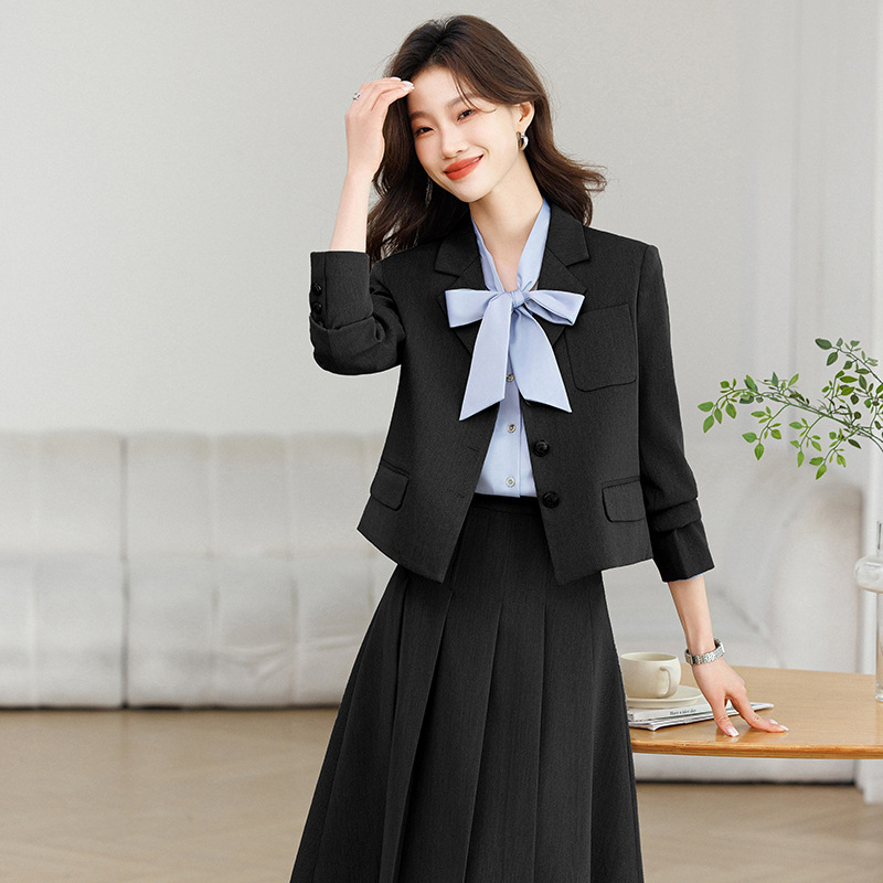 B325Chic Female Student Internet Celebrity Fashion - Comfortable Black Layering Shirt for Fall & Winter