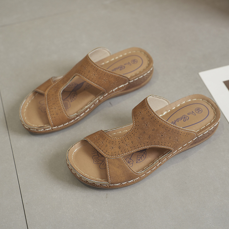 Slope heel slippers Designer Slipper Thick soled sandals One toe open toe shoes Fish mouth round head cool mop Hollow out beach shoes HOT 2025