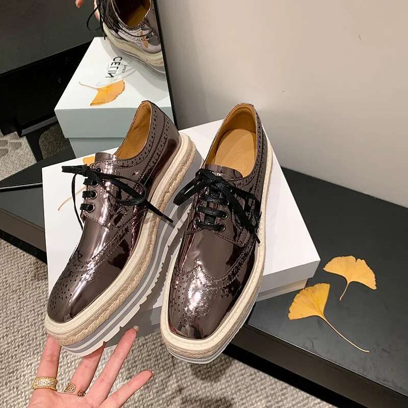 Classic Brogue Carved Patent Oxford Shoes Genuine Leather Wedge Heels Thick Bottom Women's Fashion Lace Up Spring Pumps