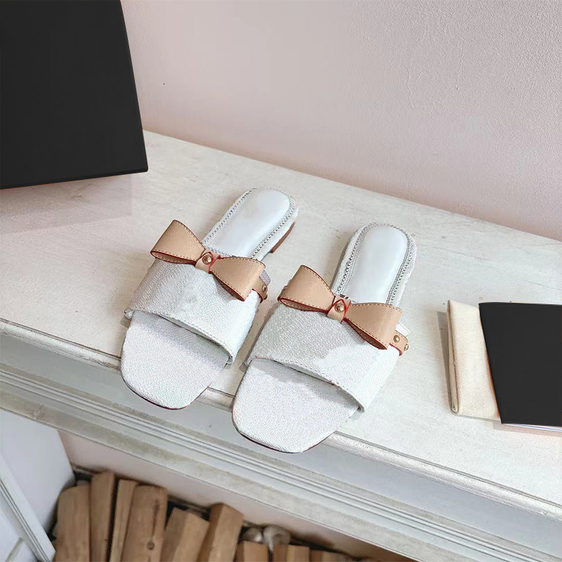 Designer Summer Bow Decoration Slippers Sandals 6AM Flat Mules Slip On Open Toe Women Leather Slippers Without Box 782