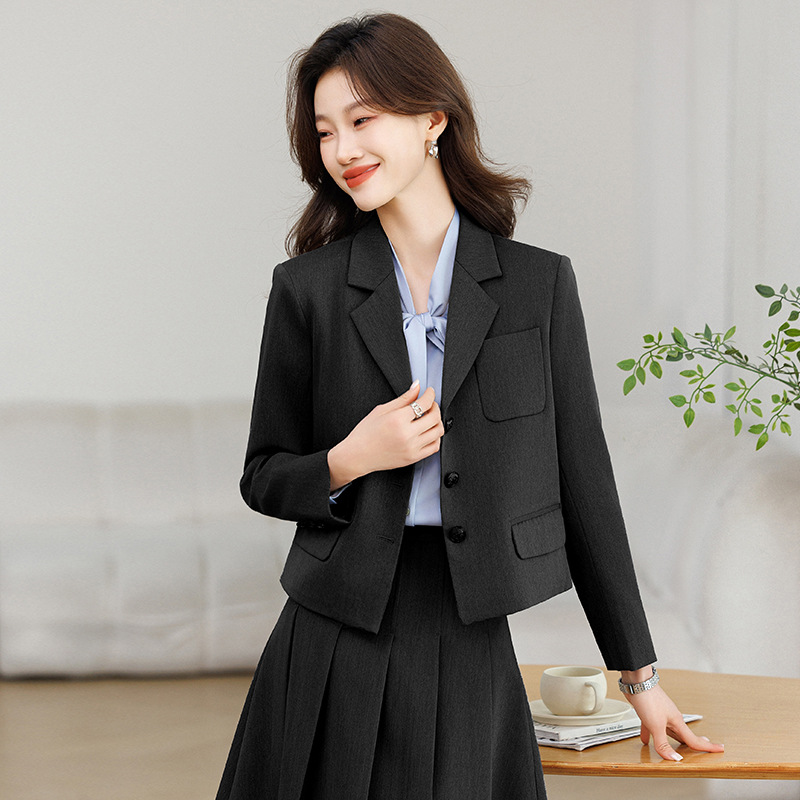 B325Chic Female Student Internet Celebrity Fashion - Comfortable Black Layering Shirt for Fall & Winter