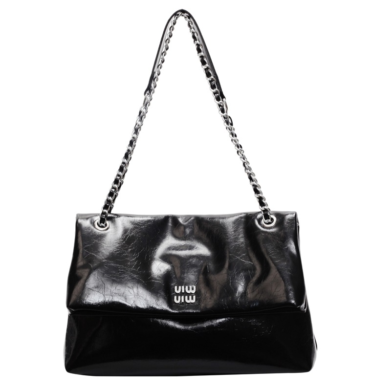 Large capacity bag Ladies new popular niche design shoulder bag spring commuter chain small square bag 2025