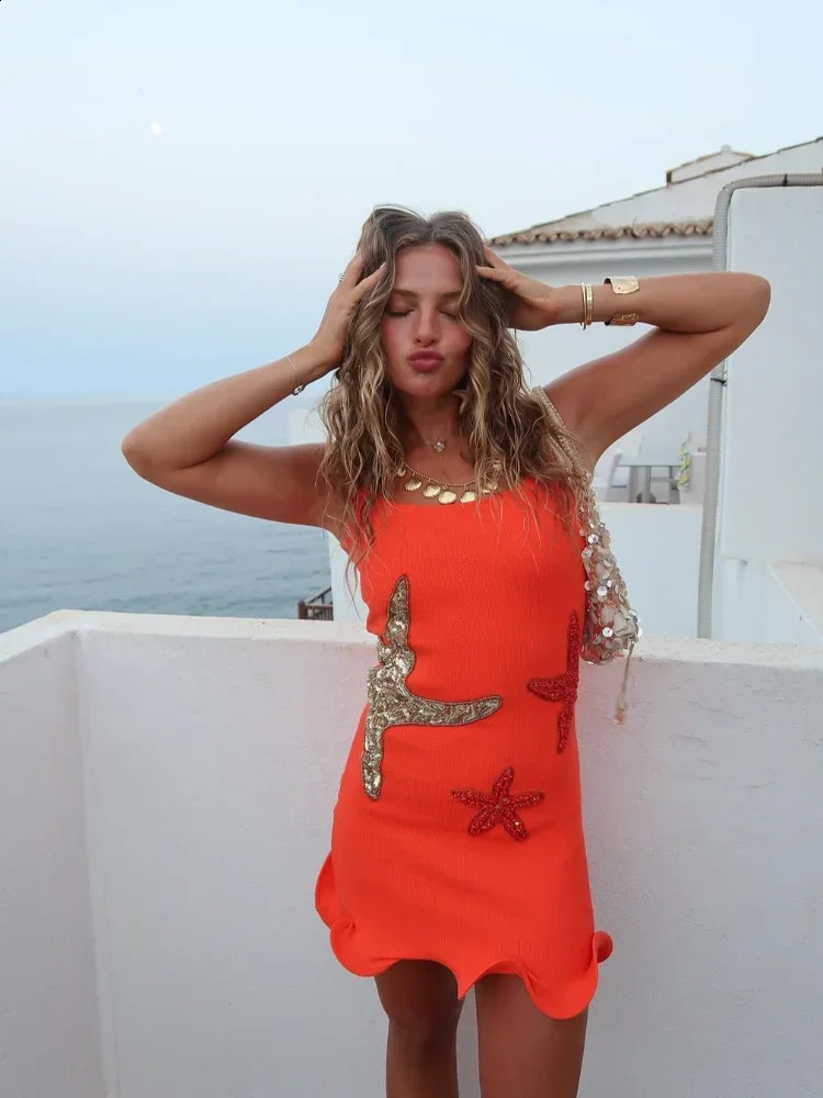 Sexy Women 2025 Summer Beach Shinny Sequins Knit Mini Dress Fashion Sleeveless Slim Fit Hem Vestido 2025 Chic Vacation Lady Wear 250328