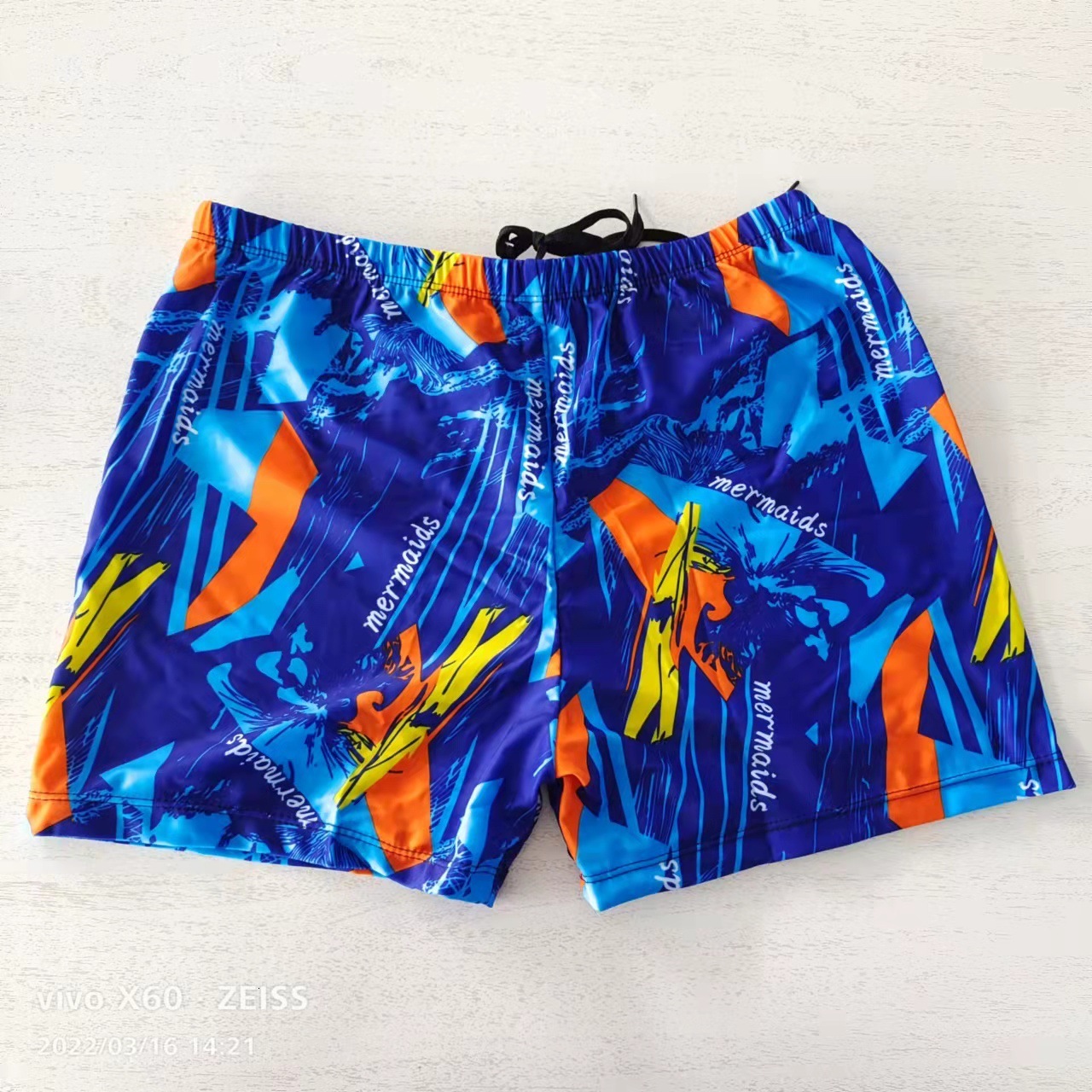 Brand High Quality New Style Free Delivery Designer Bag Printed flat corner comfortable and fashionable, quick drying hot spring beach swimsuits, men&