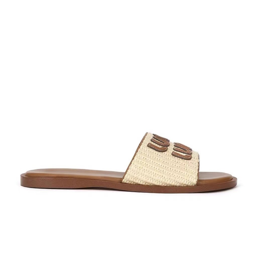 free Shipping Designer sandal Square headed flat bottomed slippers One word slippers Flat sandals Beach slipper outdoor sandals 2025 NEW