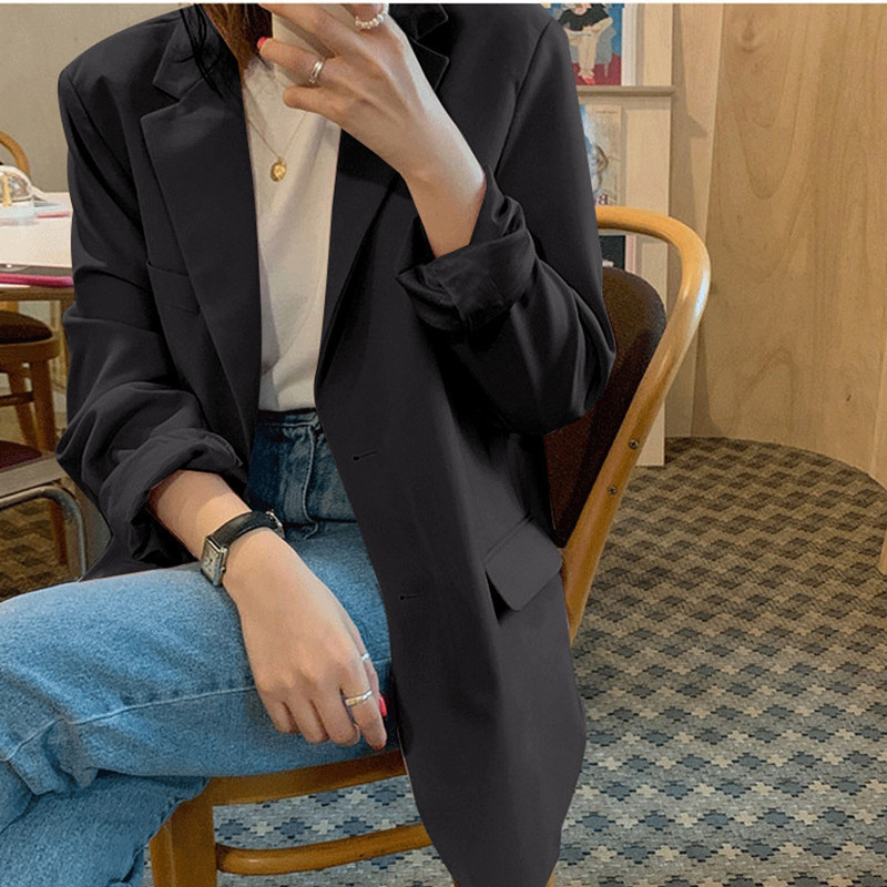 G3291Elegant Narrow Fit Black Suit Coat for Women - Ideal for Petites in Seasonal Outfits