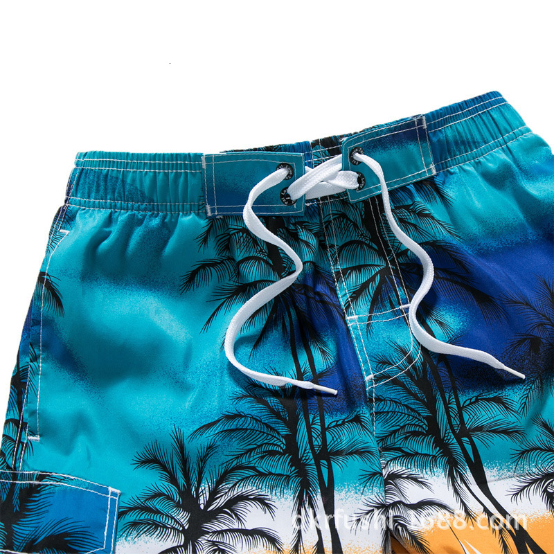 Top quality Brand High Quality New Style Free Delivery Designer Bag Tianpu Lun New Beach Men's Shorts Coconut Tree Print Casual Split Pants 1701