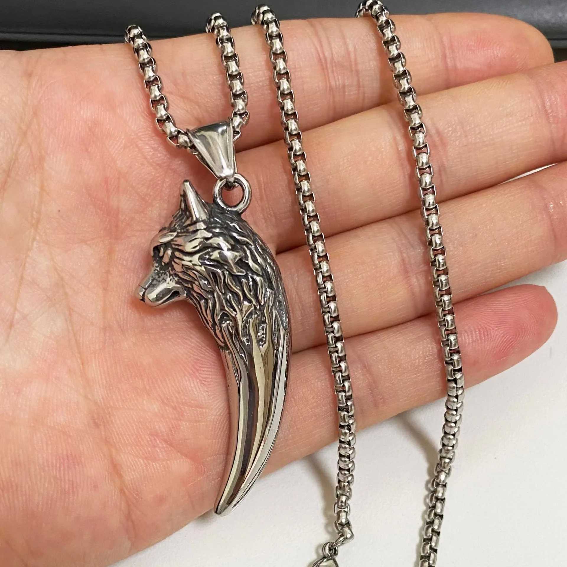 Hip Hop Retro Wolf Head Stainless Steel Pendant Necklace Wholesale Accessories Fashionable Mens Exquisite Gifts Y250329