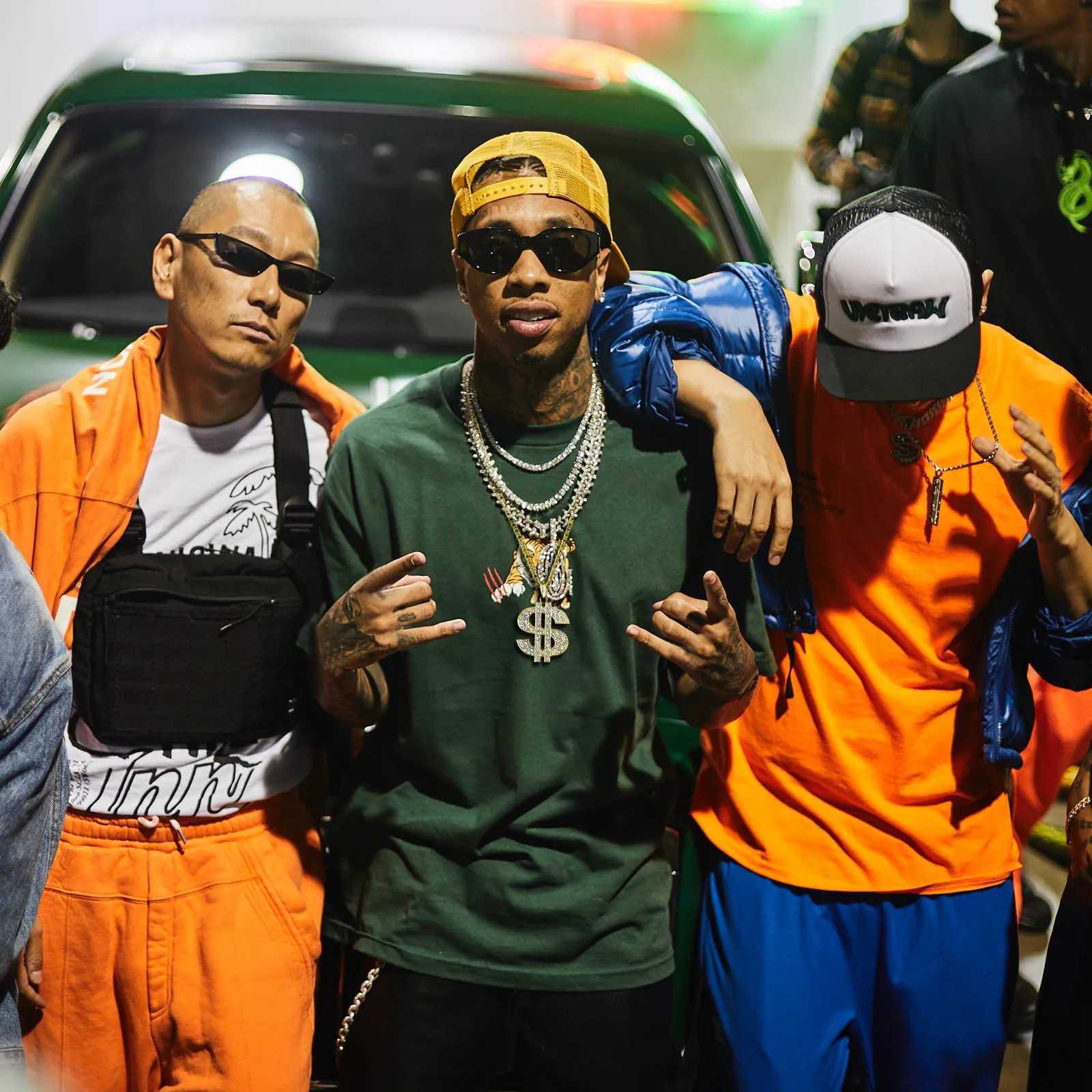 Mens gold dollar signature necklace with Cuban chain hip-hop currency dollar pendant necklace music festival party gift jewelry Y250329