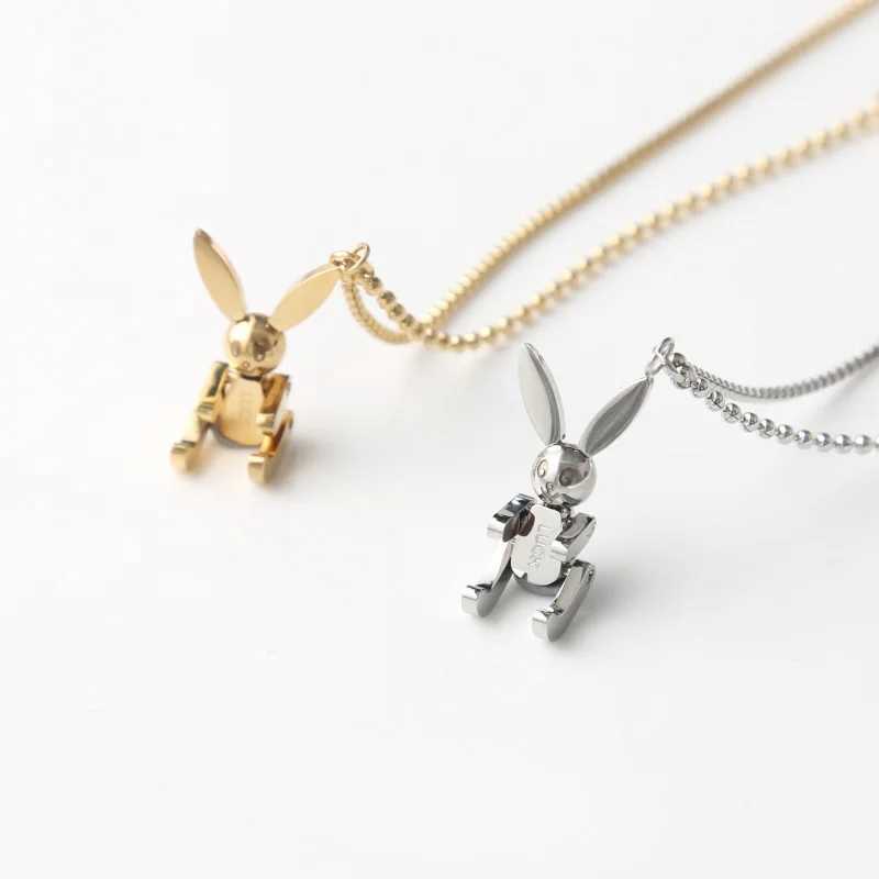 Fashion cartoon mechanical rabbit pendant necklace womens hip-hop color titanium steel necklace jewelry accessories Y250329