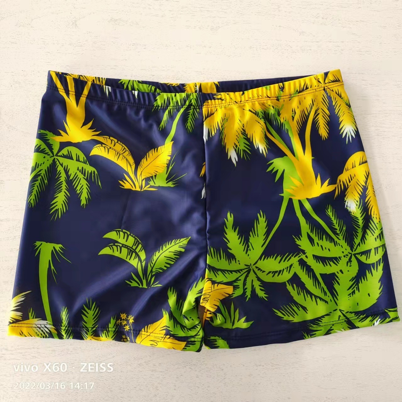 Brand High Quality New Style Free Delivery Designer Bag Printed flat corner comfortable and fashionable, quick drying hot spring beach swimsuits, men&