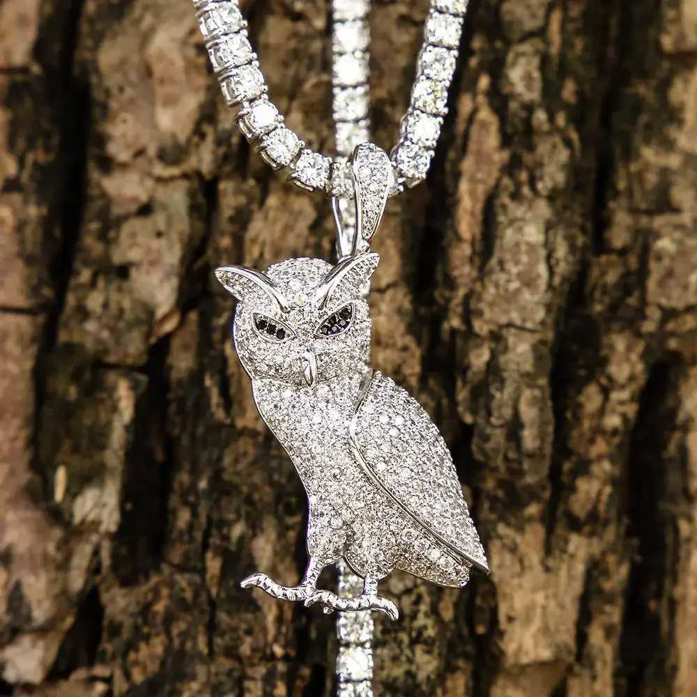 Hip hop Ice Out Owl Necklace Shining Bing Cube Zirconia Animal Bird Pendant Mens Cool Rock Rap Trend Jewelry Y250329