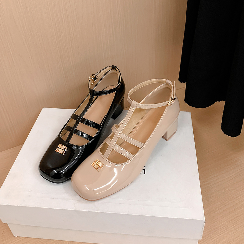 designer shoes 2025 new Trendy and versatile shallow-mouth round-toe style for spring and summer Retro and fashionable shiny thick-heeled small leathe