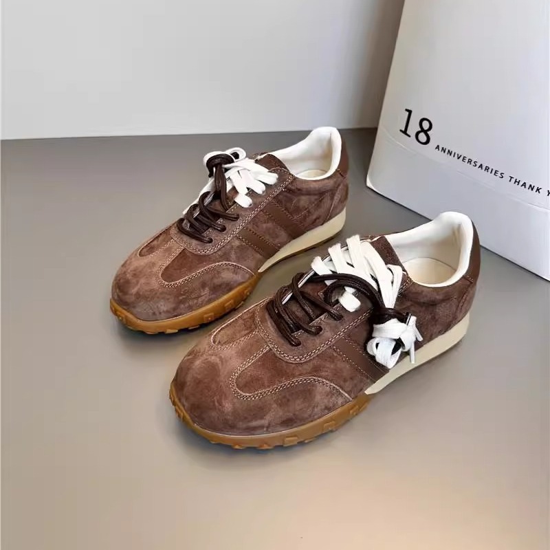 designer shoes 2025 Retro suede flat women's German training shoes style for early autumn double shoelaces fashionable casual shoes soft sole sho