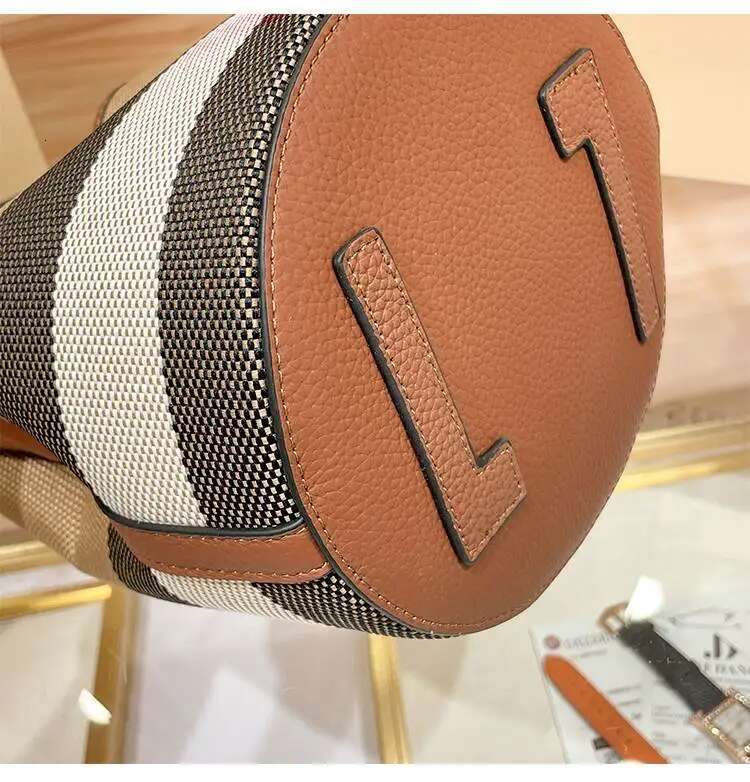 Free Shipping Canvas Genuine Leather Women Fashion Barrel Bucket One Shoulder Crossbody Bags Female Purses And Handbags Ladies Bag