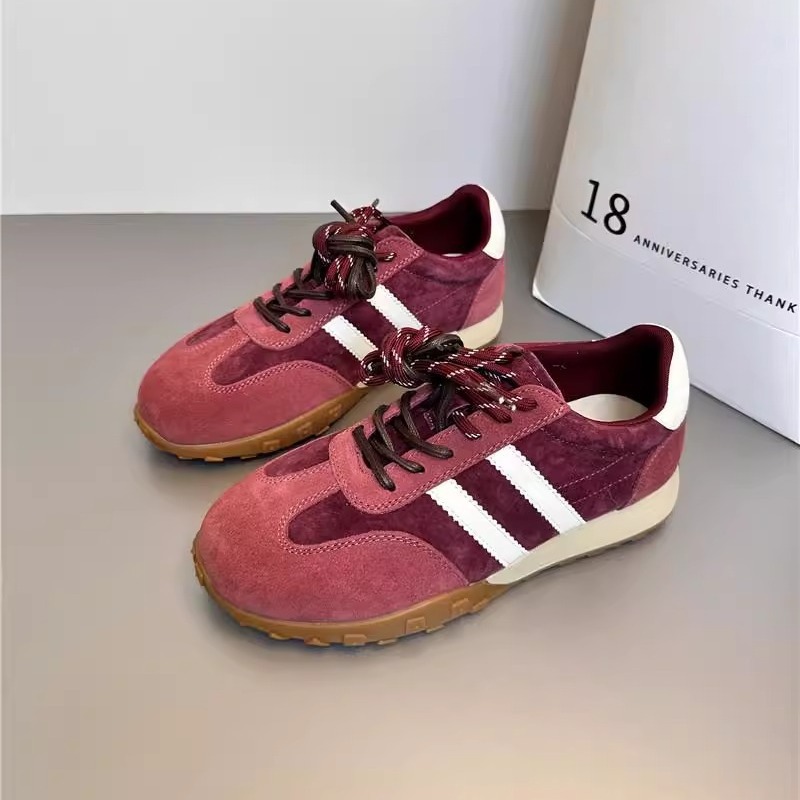 designer shoes 2025 Retro suede flat women's German training shoes style for early autumn double shoelaces fashionable casual shoes soft sole sho