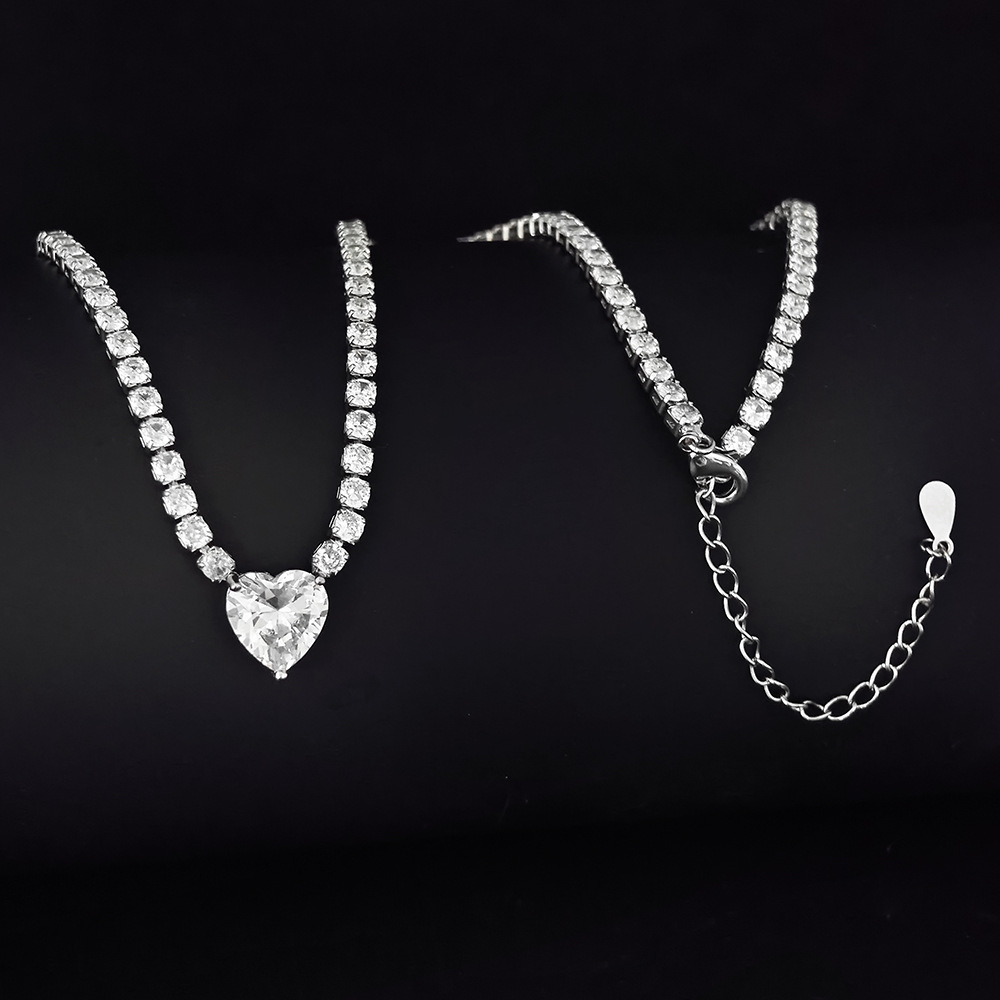 Choucong Brand Heart Pendant Luxury Jewelry 18k White Gold Fill Round Cut White 5A Cubic Zircon CZ Diamond Tennis Sweet Cute Women Wedding Necklace Gi