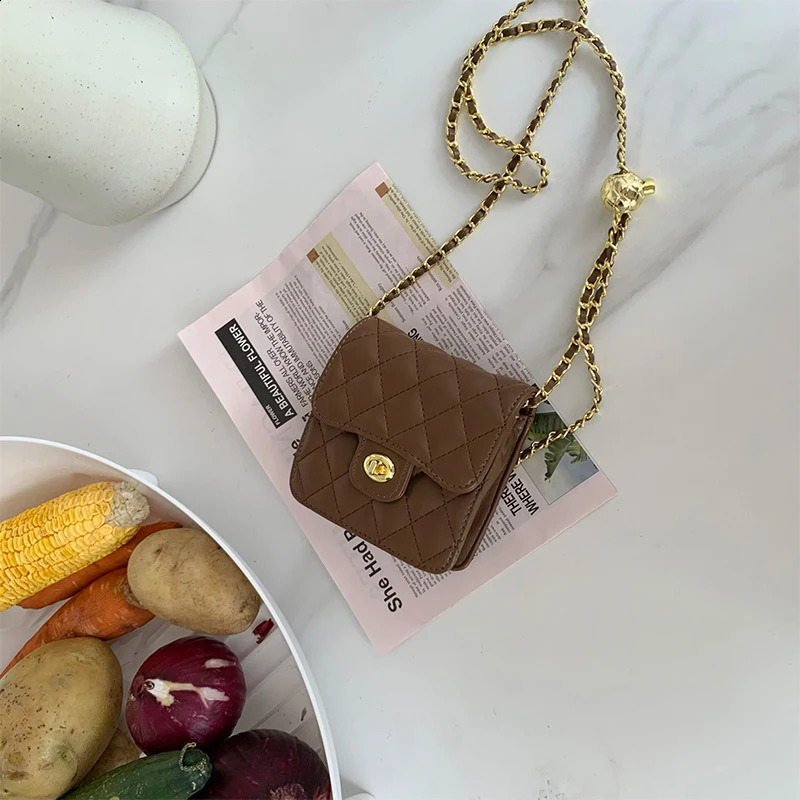 Womens Chain Messenger Bag Diamond Plaid Wallet Womens Shoulder Ten Font Small Gold Ball lipstick Bag Wallet 250326
