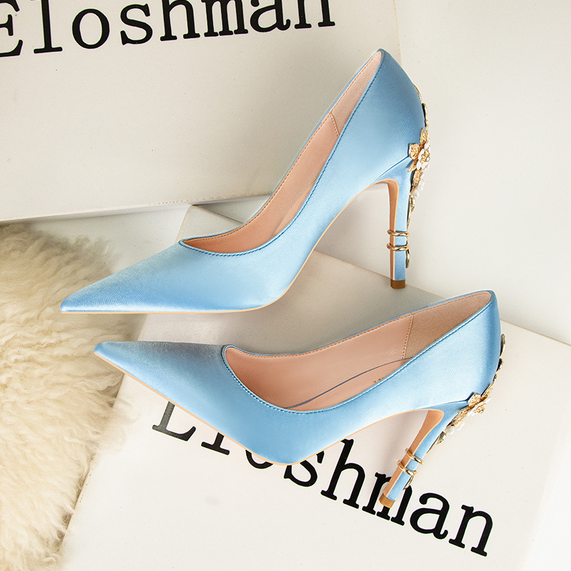 European and American sexy women's shoes with metal flowers stiletto heels pointed-toe satin single shoes for weddings
