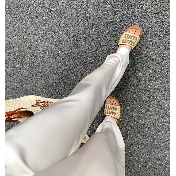free Shipping Designer sandal Square headed flat bottomed slippers One word slippers Flat sandals Beach slipper outdoor sandals 2025 NEW