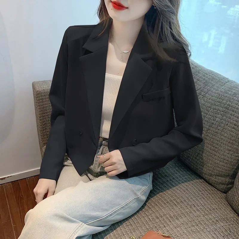 G3292Chic Women's Short Blazer with Collegiate Vibe for Spring and Autumn Wear