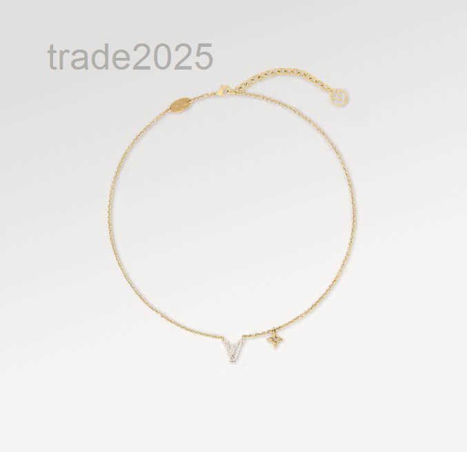 With BOX Diamond necklace Fashion Classic Flower Necklace Charm 18K Gold Plated Crystal Pendant for Women Girl Valentines Engagement designer Jewelry Gift