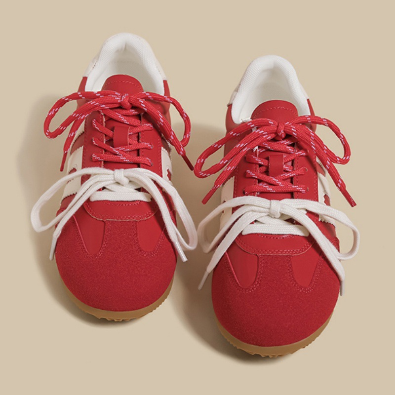 designer shoes 2025 new Retro women's German training shoes white flat with asymmetrical shoelaces making feet look small Casual sports sneakers