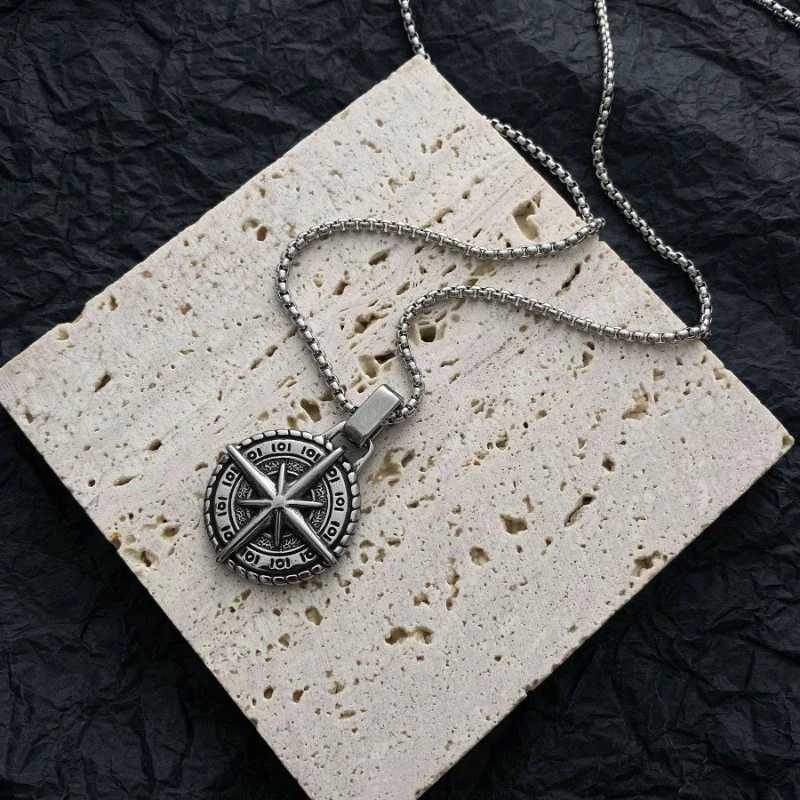 Popular Starlight circular brand necklace for men retro hip-hop compass pendant sweater chain punk jewelry accessories gifts Y250329