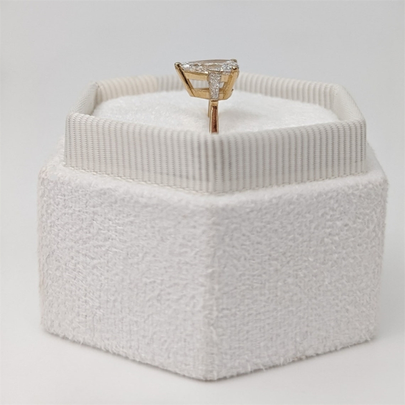 Jewelry 18K 14K Yellow Real Gold 1.0 Carat Pear Cut Engagement Ring IGI Lab Grown Diamond With Trapezium Wedding Ring For Women