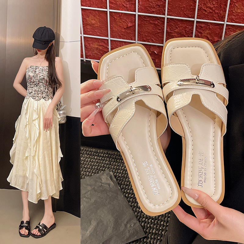 free Shipping Designer Slippers Round headed sandals One word slippers Flat bottomed slippers Female outdoor beach vacation