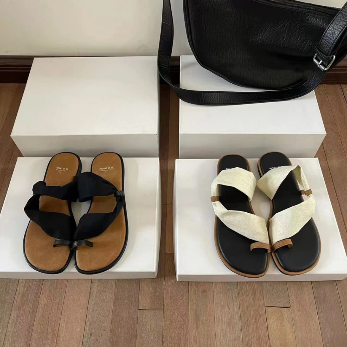 Finger clamped sandals Designer free Shipping Flat bottomed slippers Women wearing beach slippers outside 2025