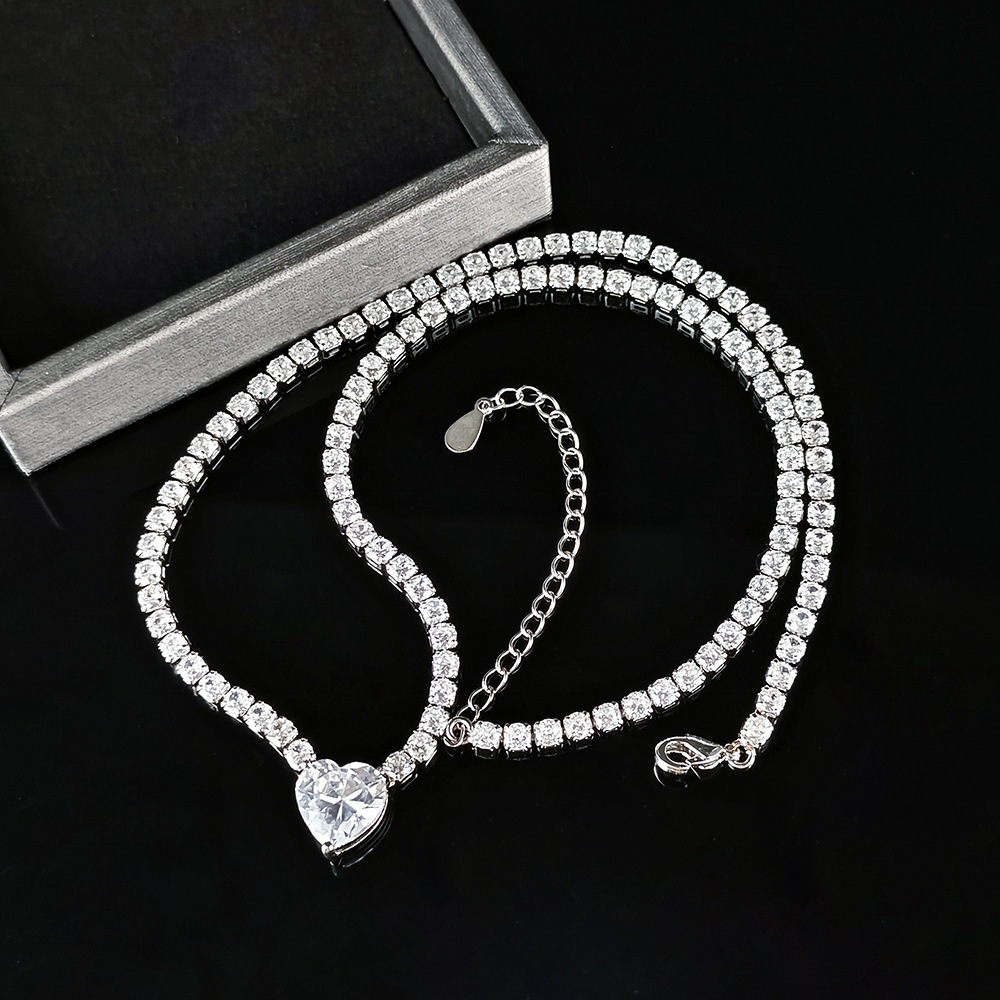 Choucong Brand Heart Pendant Luxury Jewelry 18k White Gold Fill Round Cut White 5A Cubic Zircon CZ Diamond Tennis Sweet Cute Women Wedding Necklace Gi
