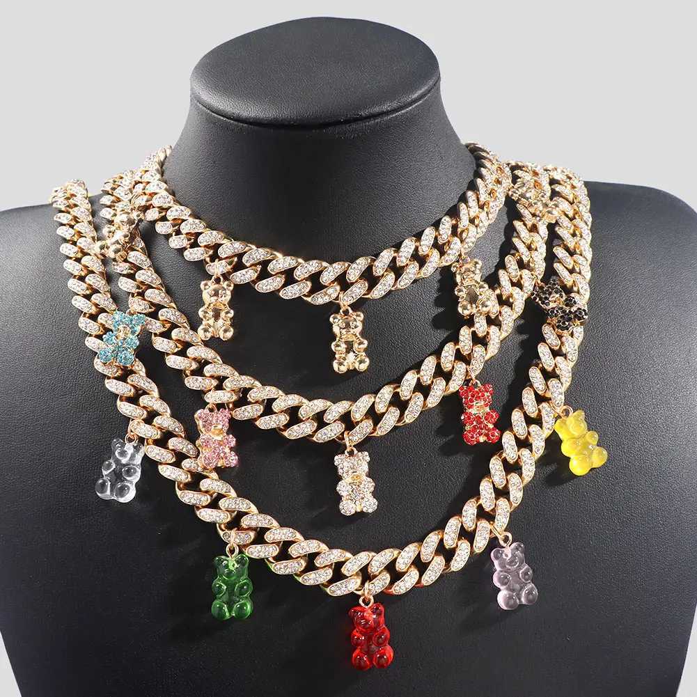 Hip Hop Personality Gold Color Cuban Link Chain Necklace Suitable for Women and Girls Ice Crystal Acrylic Bear Pendant Necklace Jewelry Y250329
