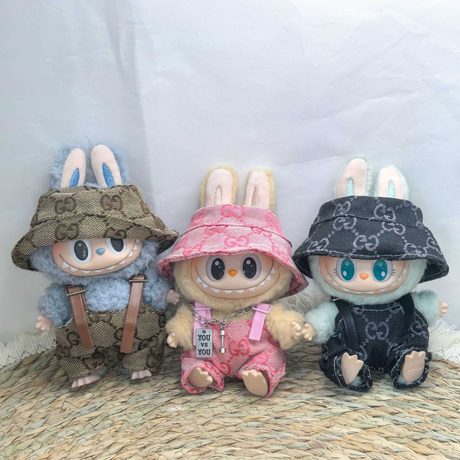 Doll Apparel Only clothes First and second generation keychains clothes pendants cloth accessories cool hats shoulder straps pants Y2503295RBN