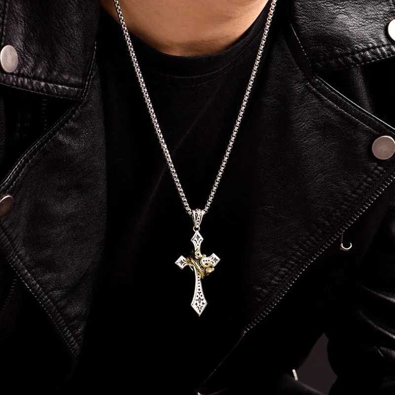 Fashion Punk Crown Cross Necklace for Men Retro Hip Hop Copper Couple Pendant Sweater Chain Jewelry Accessories Holiday Gifts Y250329
