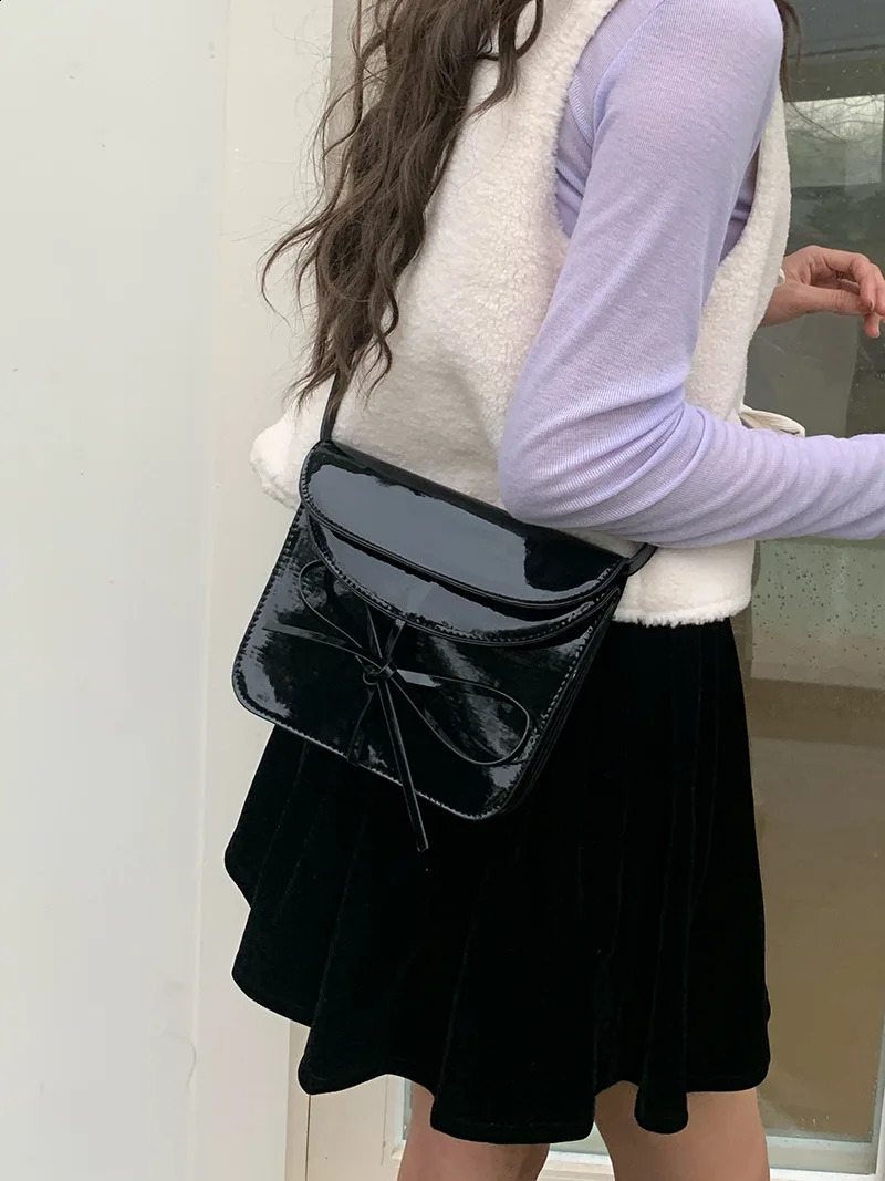 Niche Spring Bow Lace Leather Red Small Square Versatile Single Shoulder Horizontal Bag Trendy 250326