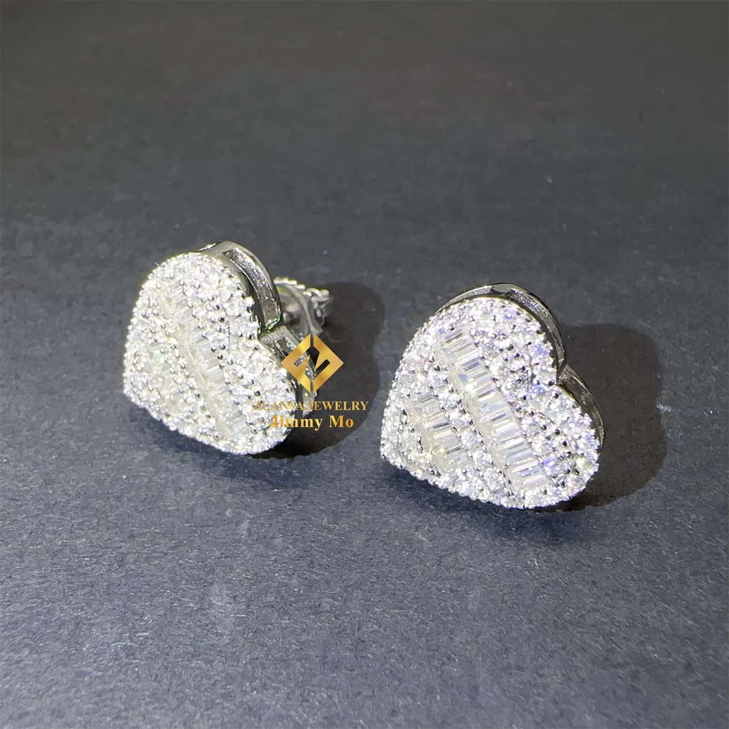 Wholesale Price Hip Hop Iced Out Style Earrings Jewelry 925 Silver Heart VVS1 Baguette Moissanite Diamond Stud Earrings Man Gift