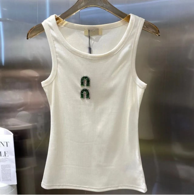 2025 designer tank top Woman tanks T shirts waistcoat Summer designer t shirt women Diamond Embroidery Printed Tees Tops shorts Outwea ropamujers previous shorts