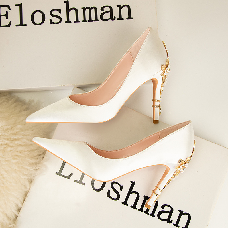 European and American sexy women's shoes with metal flowers stiletto heels pointed-toe satin single shoes for weddings