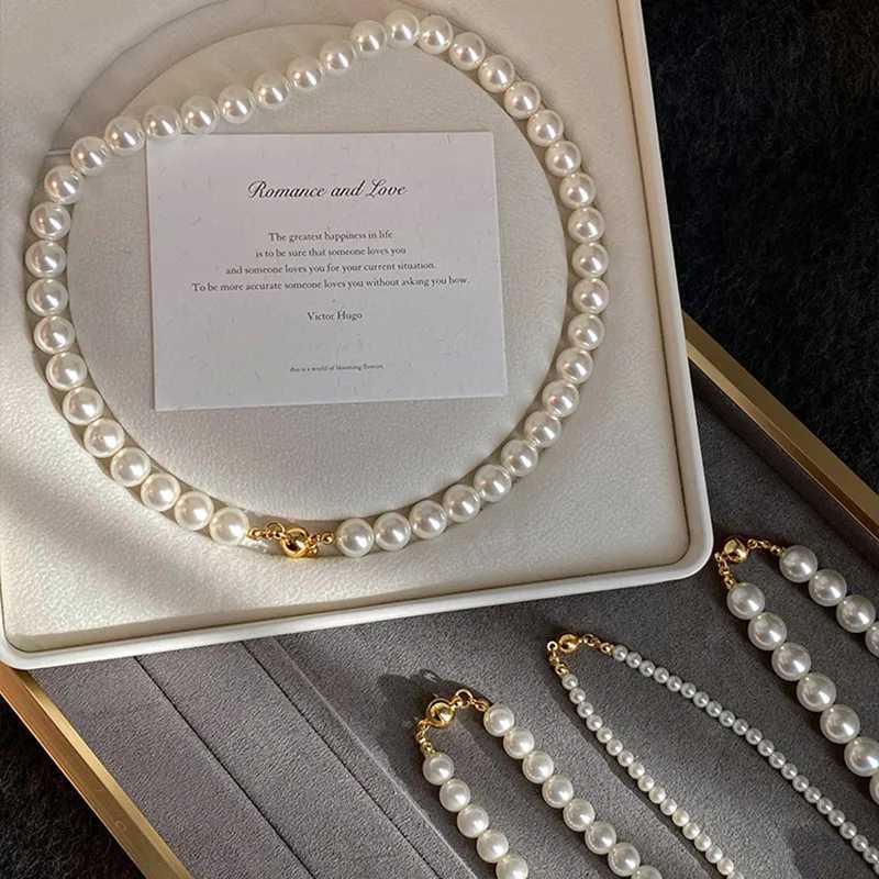 White Pearl Magnet Necklace European And American Style Personzed Fashion Clavicle Necklace Ladies Girls Travel AccessoriesC250407