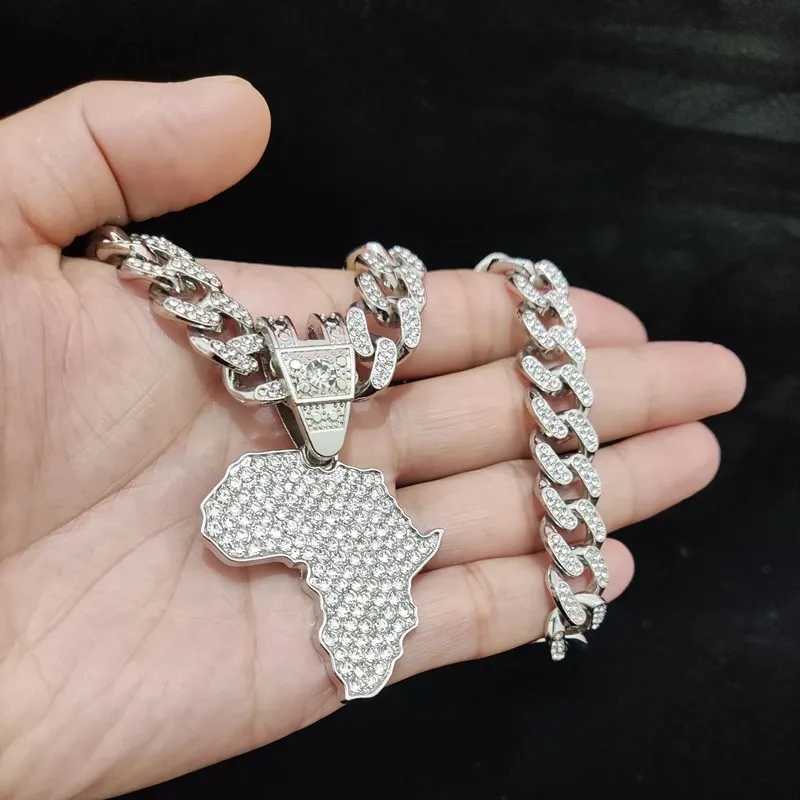 Mens and Womens Hip Hop Ice Out Africa Sparkling Map Pendant Necklace with 13mm Cuban Chain Hip Hop Necklace Fashionable Charm Jewelry Y250329