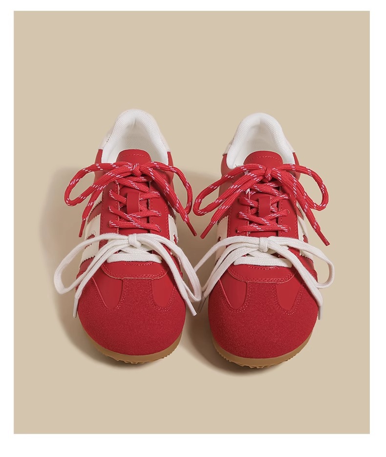 designer shoes 2025 new Retro women's German training shoes white flat with asymmetrical shoelaces making feet look small Casual sports sneakers