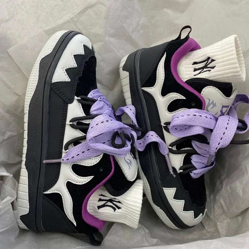 Designer Shoes 2025 New Sports Shoes Men's Retro Trend College Style Graffiti Couple Fashion Outdoor Men's Skateboard Shoes Men's And W