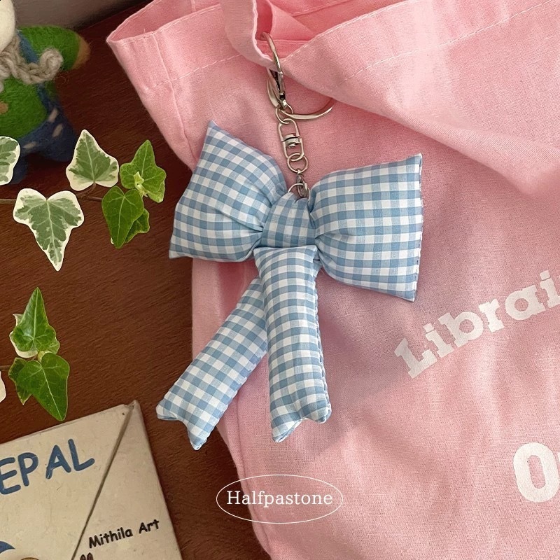 Korean Ins style minimalist blue pink checkered bow accessory keychain cute sweet high-end handbag pendant