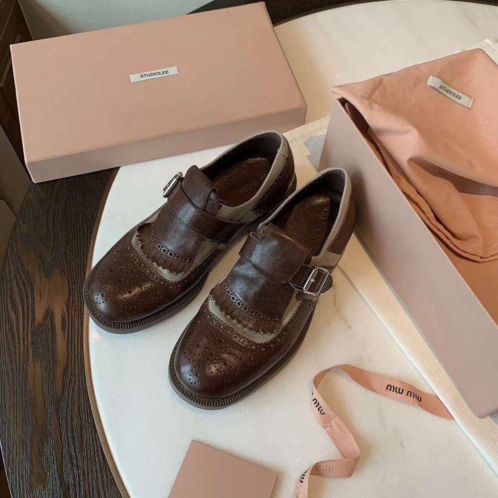 Brogue Woman Platform Flats British Style Vintage Cut-Outs Flat Casual Women Oxford Shoes Retro